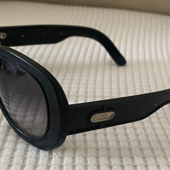 Chloe | Accessories | Chloe Elegant Black Sunglasses | Poshmark display picture 2